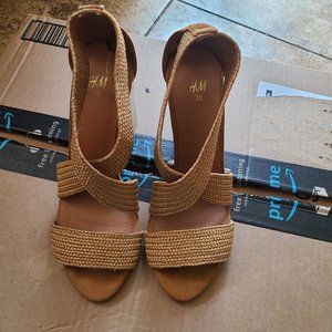 New HM heel sandals 5.5 nude
